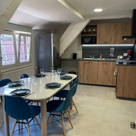 Cosy Au Centre-ville Avec Garage Apartment