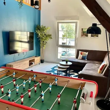 Cosy Au Centre-ville Avec Garage Apartment *
